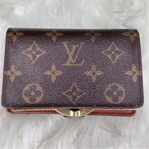 Louis Vuitton Kiss Lock Wallet - Picture 3 of 14